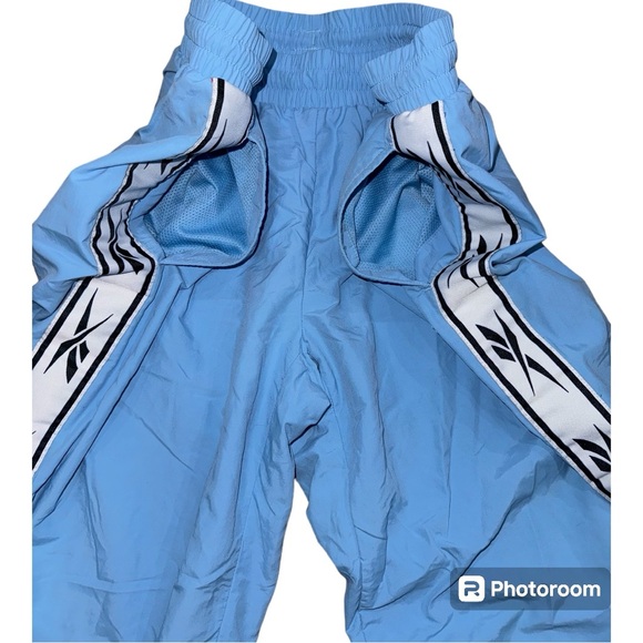 EUC Reebok Outfit - Picture 6 of 13